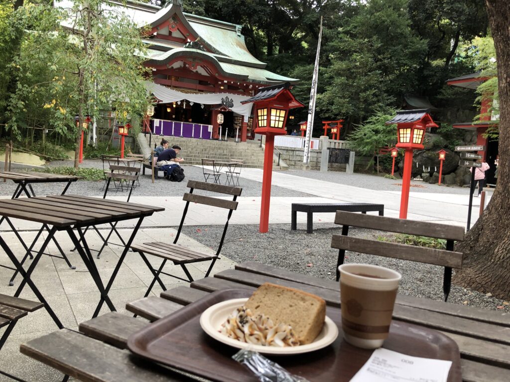 来宮神社境内のカフェ