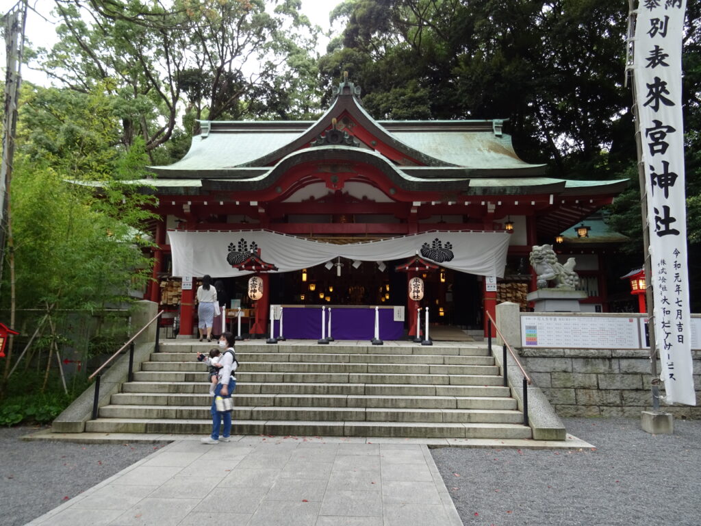 来宮神社の本殿前