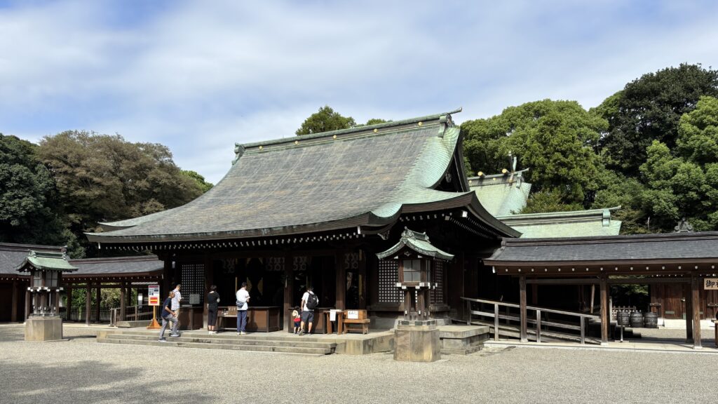 氷川神社の拝殿