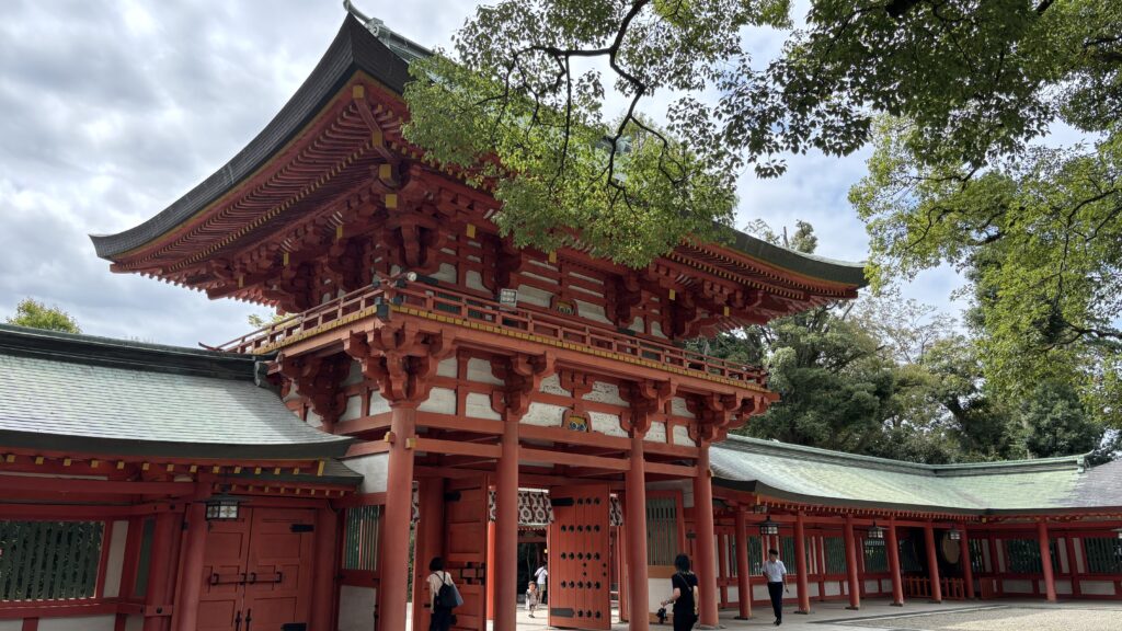 氷川神社の楼門その２