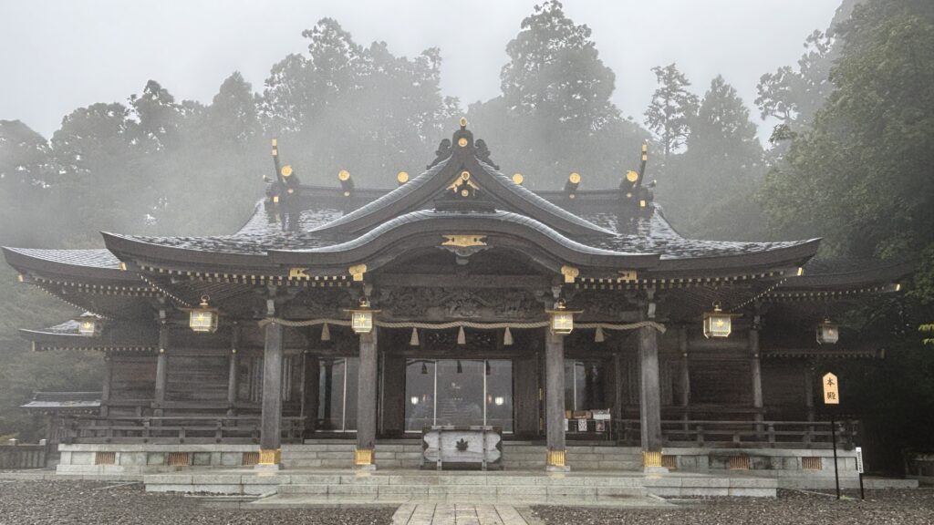 秋葉神社上社の拝殿