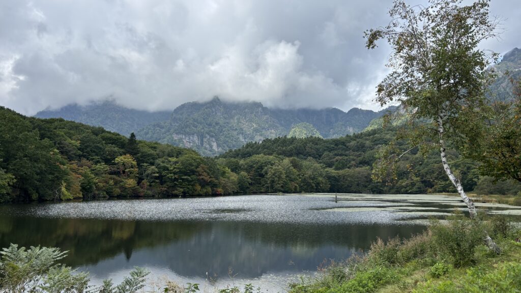戸隠の鏡池