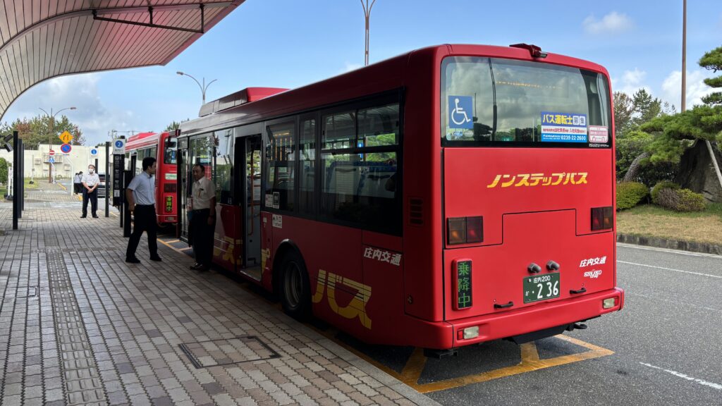 庄内空港のバス
