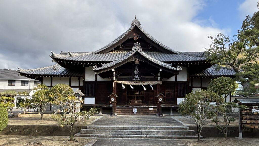 道後温泉の歴史を感じる湯神社