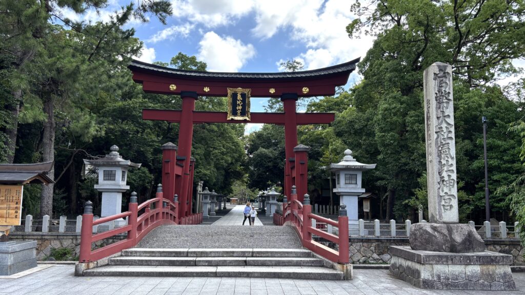 日本三大木造大鳥居の一つ、気比神宮の大鳥居